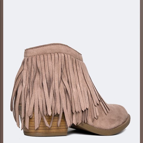 Fringe booties, last pair NIB - Picture 5 of 6